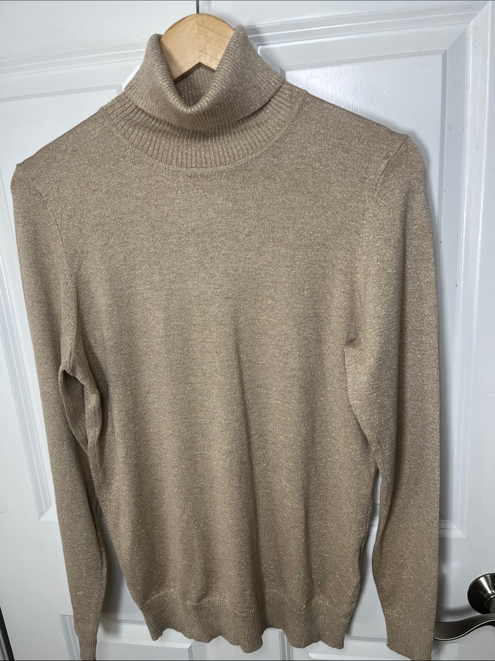 Calvin Klein Metallic Gold Turtleneck lightweight Sweater top Sz medium